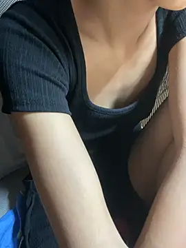 Mina048 webcam