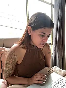 RachelWeisz_ webcam