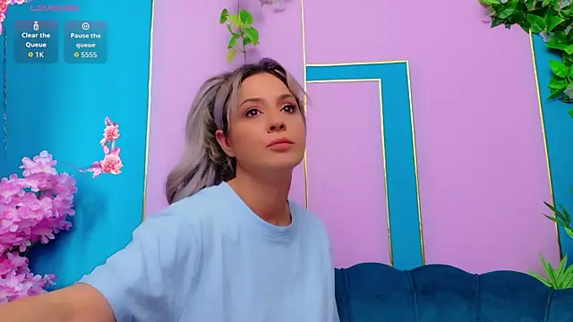 AriannaSins webcam