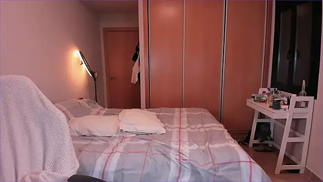 AlexaRayJoel webcam