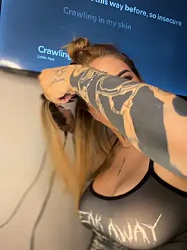 CarolQueen1_ webcam