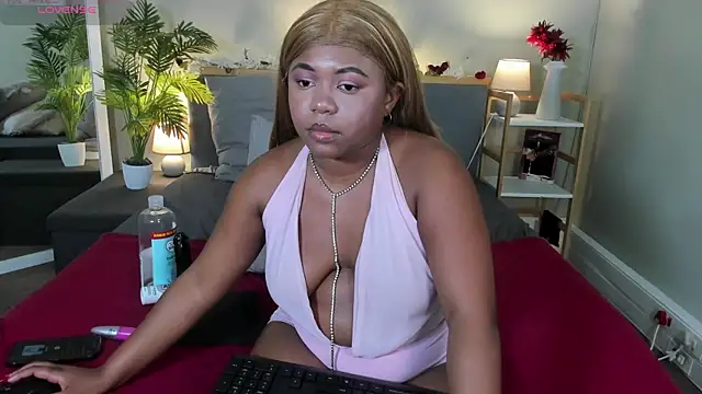 Lady_Brooke webcam