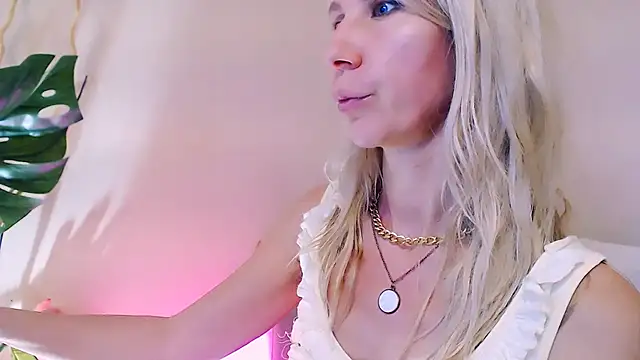 OLIVIA_CANDY webcam