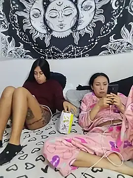 emily_n_abby webcam