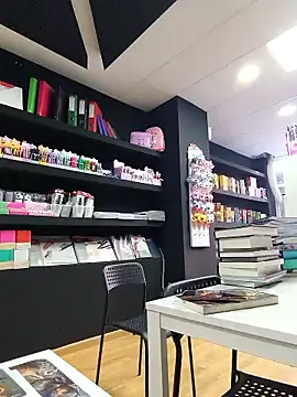 MissNyraSecret webcam