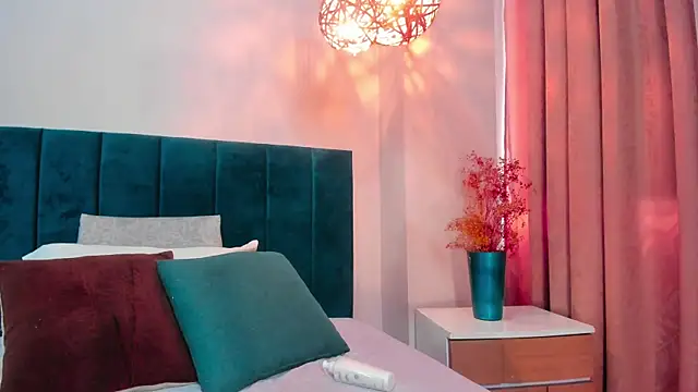 FreyaCameron webcam