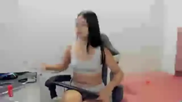 shy_luna18 webcam
