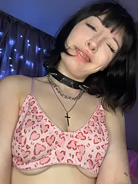 virusDoll webcam