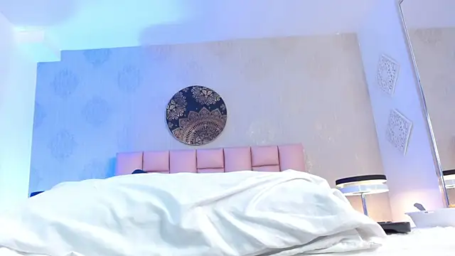 IsabelleDaza webcam
