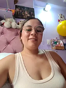 selena_gomez2 live cam
