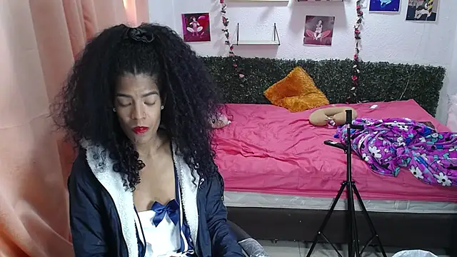 thianahorny webcam