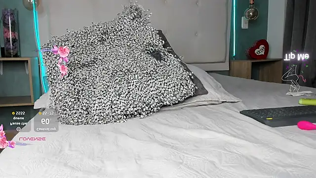 mia_gomez7 webcam