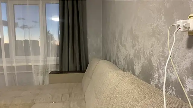 YourMiIa webcam