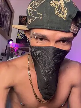 CRAZY-BOY99 webcam