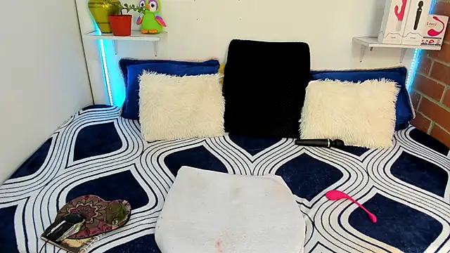 rukminilatin webcam