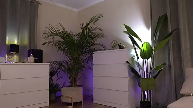 Tinydoll_XO webcam