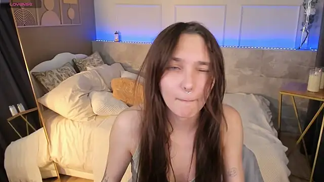 ChloeSunny webcam