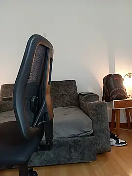 Dante_Knox webcam