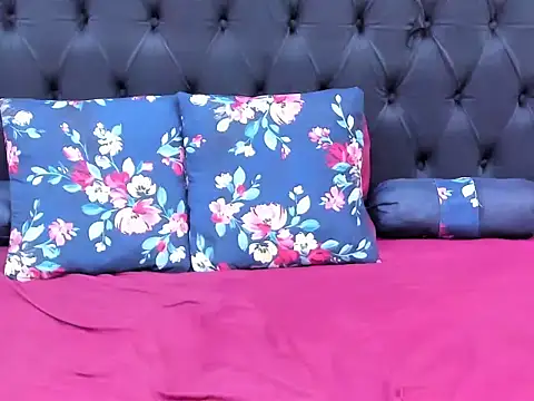 BustyBoobs67 webcam