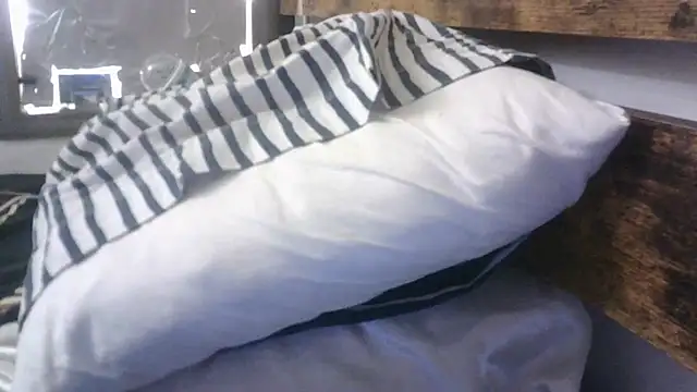 lorraine2036 webcam