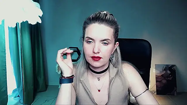 AliceSmite webcam