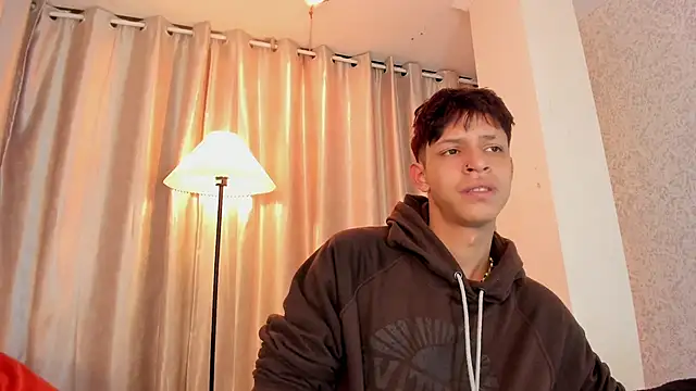 Ethan_qop webcam
