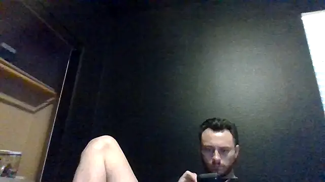 Tallhungcloudyyy webcam