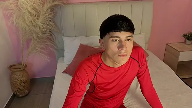 ryan_valentino webcam
