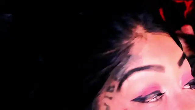 indian_dreamgirl webcam