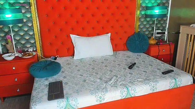 VallerieJones webcam