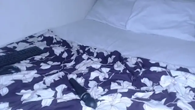 Bella_2025 webcam