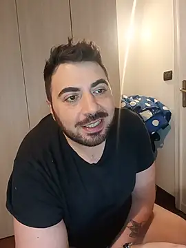 bear_skinny webcam