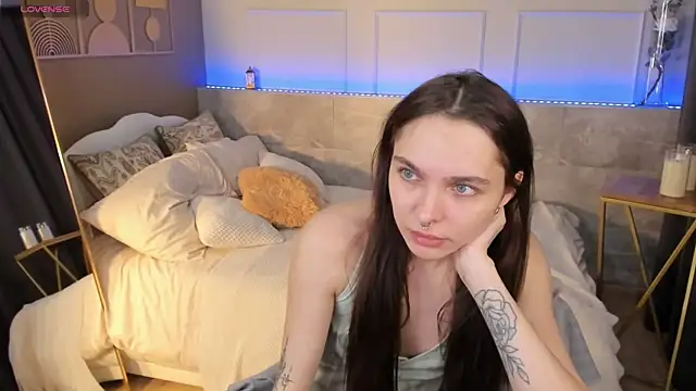 ChloeSunny webcam