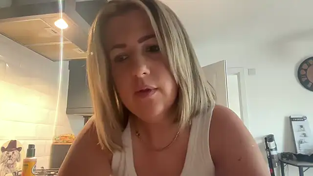 MsBelleWarick webcam