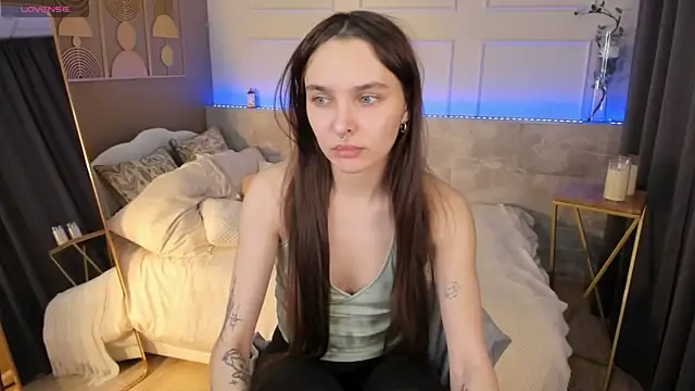 ChloeSunny webcam