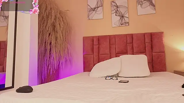 emmy_danielss webcam