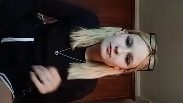 SharriLeisey webcam