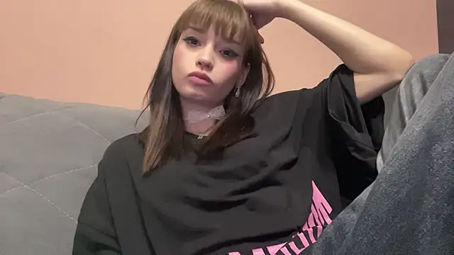 lolgothmichelle webcam
