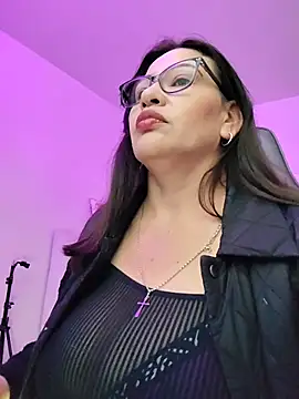 esmeralda_milf webcam