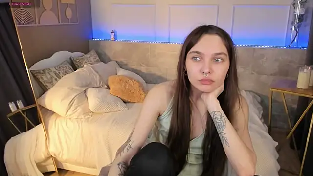 ChloeSunny webcam