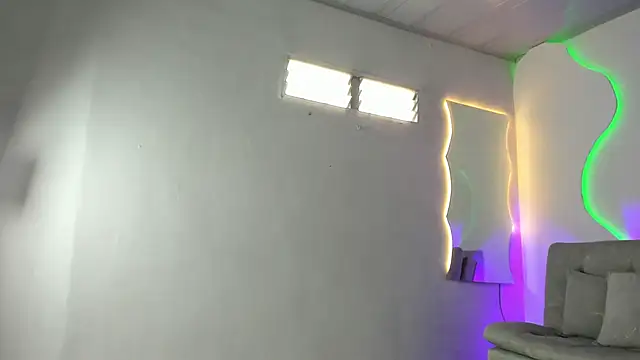 ArohomLester_ webcam