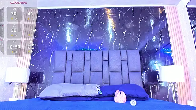 BustyGlow webcam