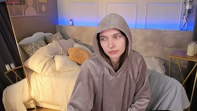 ChloeSunny webcam