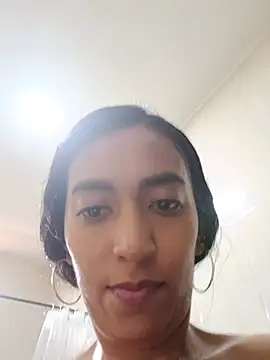 _Saraa- webcam