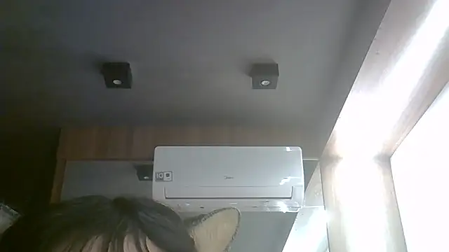 SkinnyKitten live cam