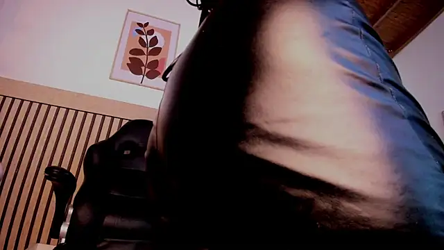 madame_ibby webcam