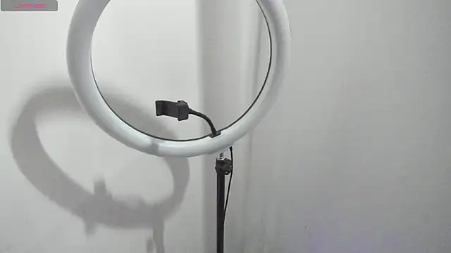 Kylie2211 webcam