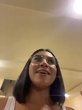 AlyssaRay webcam