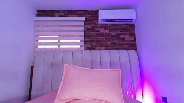sofi_velezz webcam
