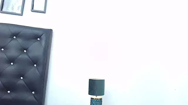 MidnightBella_ webcam